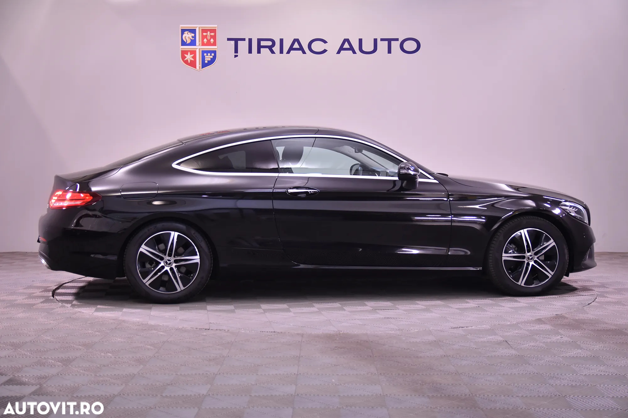 Mercedes-Benz C 200 Coupe Aut. - 6