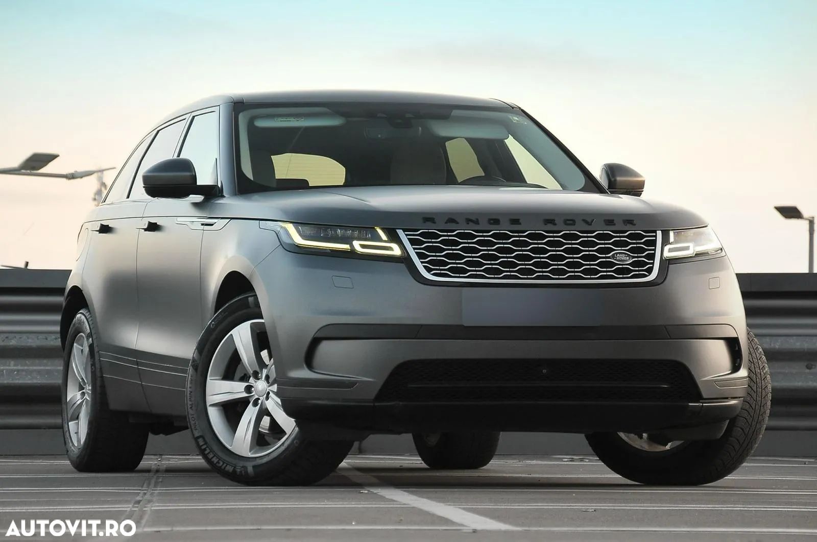 Land Rover Range Rover Velar 2.0 R-Dynamic - 1