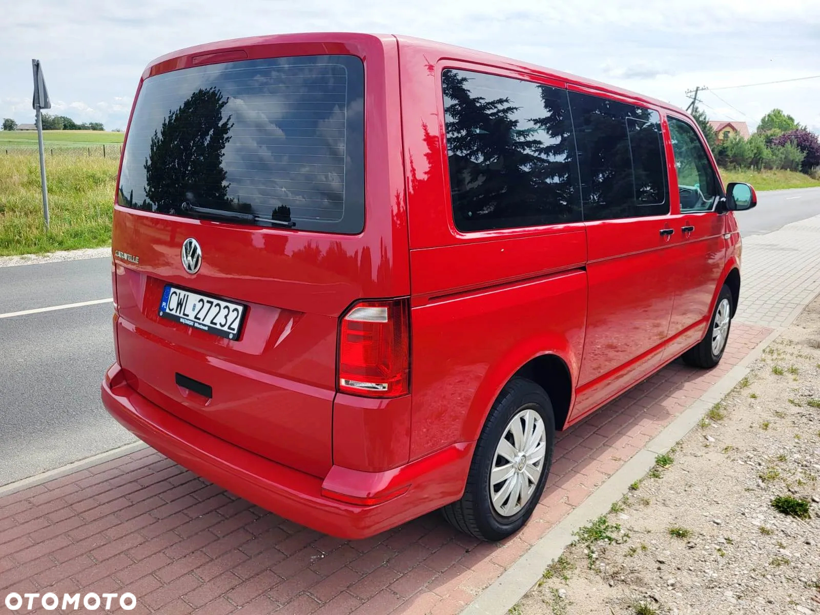 Volkswagen Caravelle 2.0 TDI L1 Comfortline DSG - 2