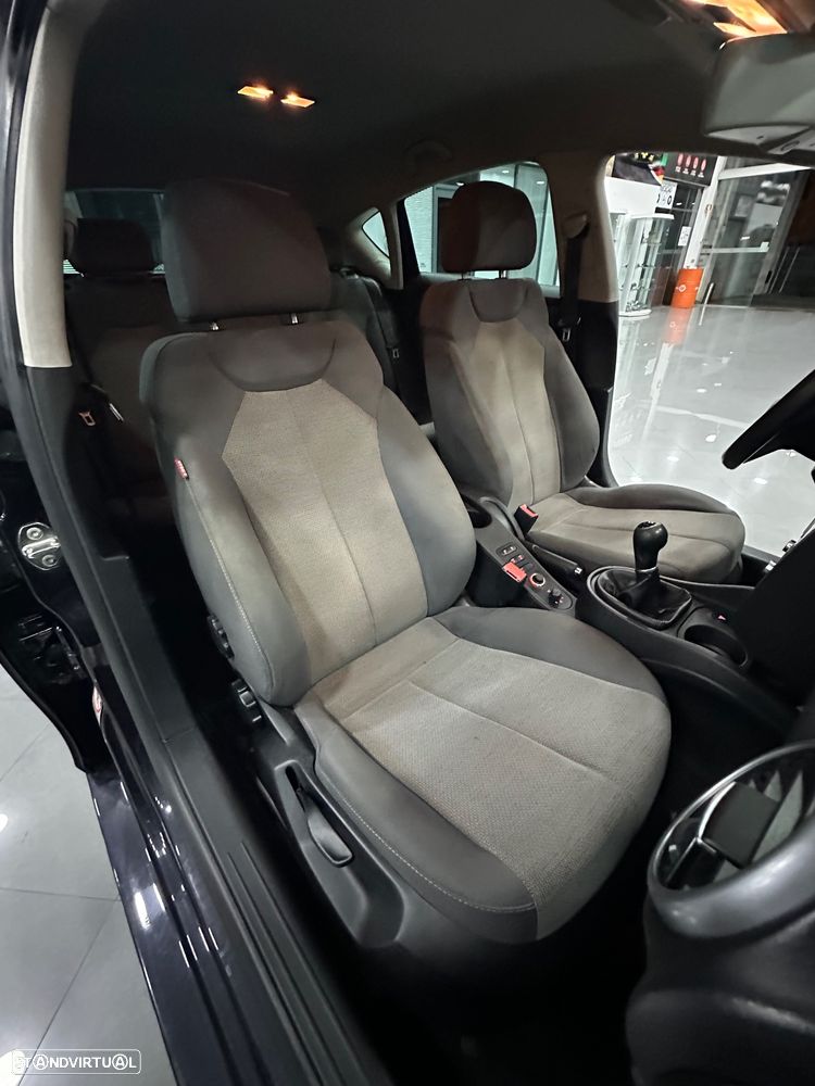 SEAT Leon 1.6 TDI Sport - 12