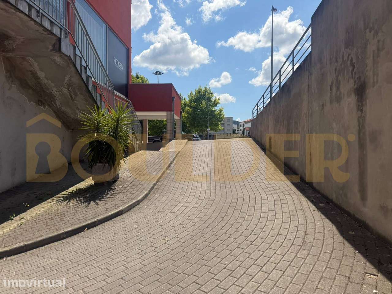 Garagem em Póvoa de Lanhoso - Grande imagem: 3/8