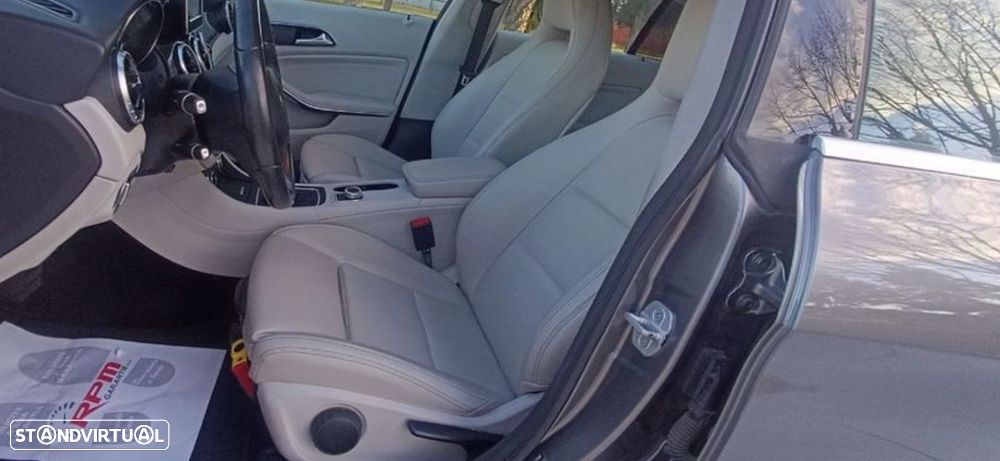 Mercedes-Benz CLA 180 d Shooting Brake - 10