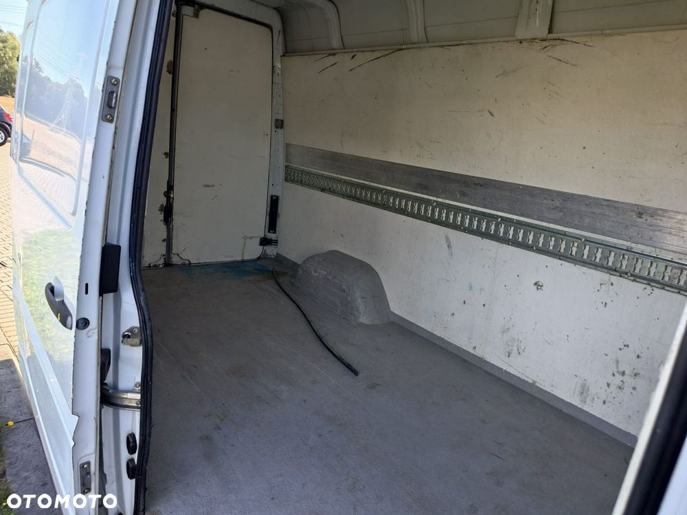 Mercedes-Benz Sprinter - 29