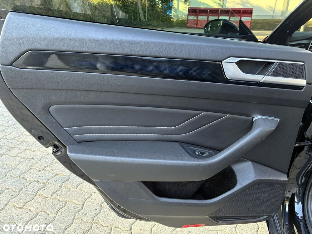 Volkswagen Arteon 2.0 TDI R-Line DSG - 19