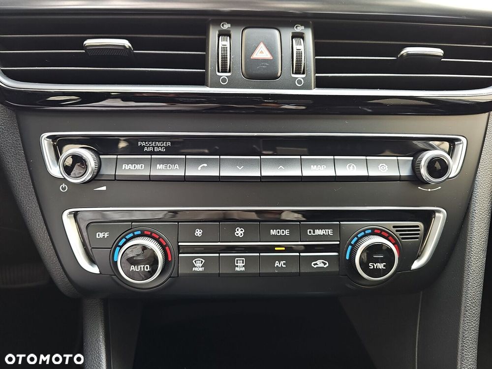 Kia Optima 1.7 CRDI L DCT - 21