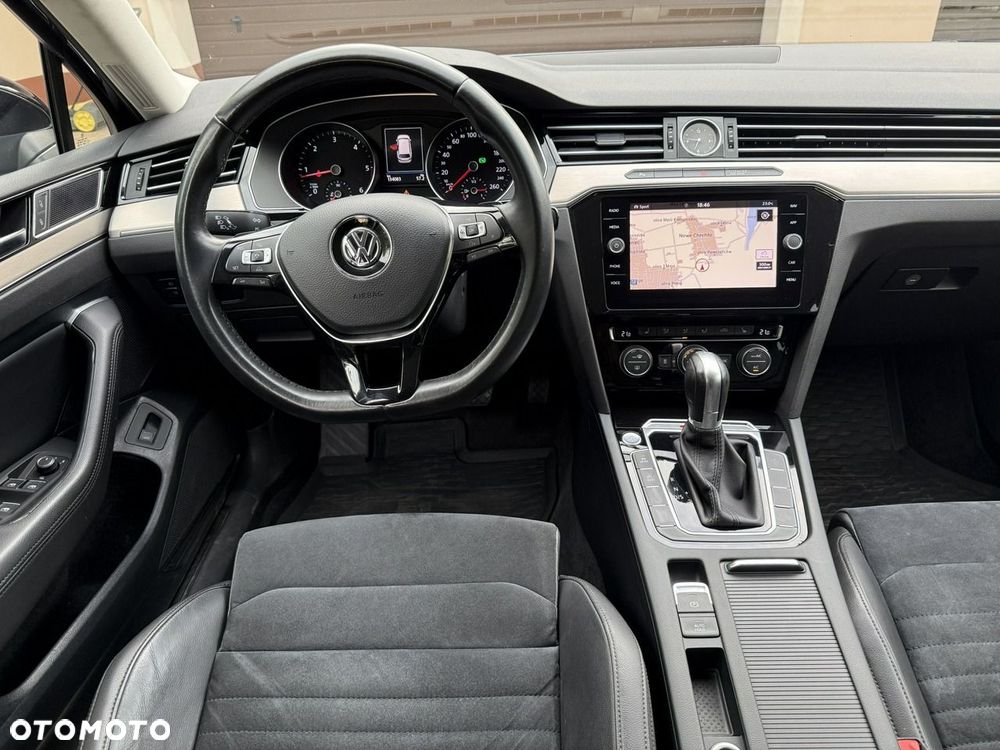 Volkswagen Passat 2.0 TDI SCR DSG 4Motion Business - 19