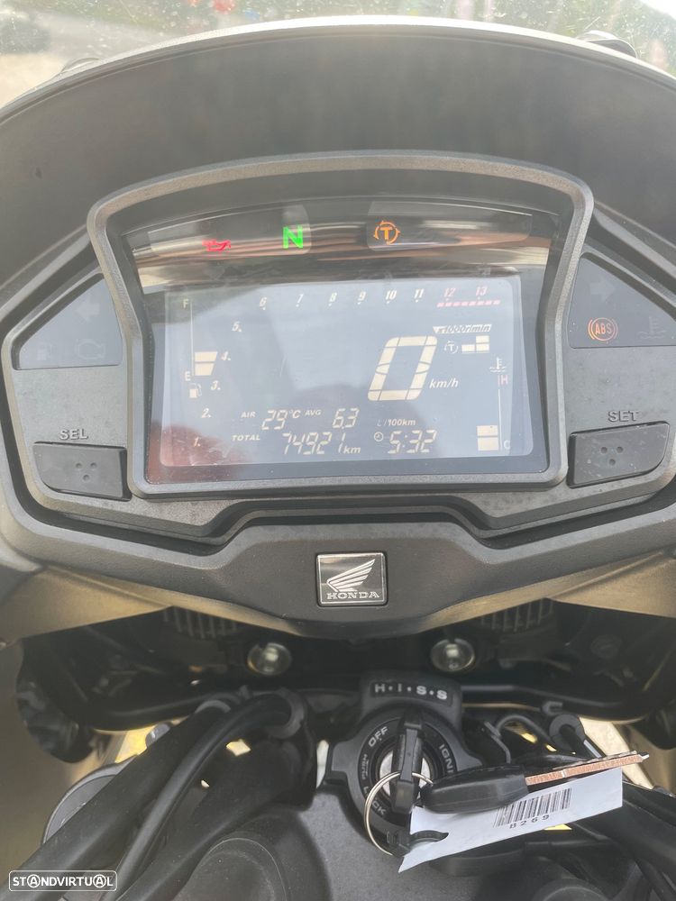 Honda VFR Crossrunner X - 9