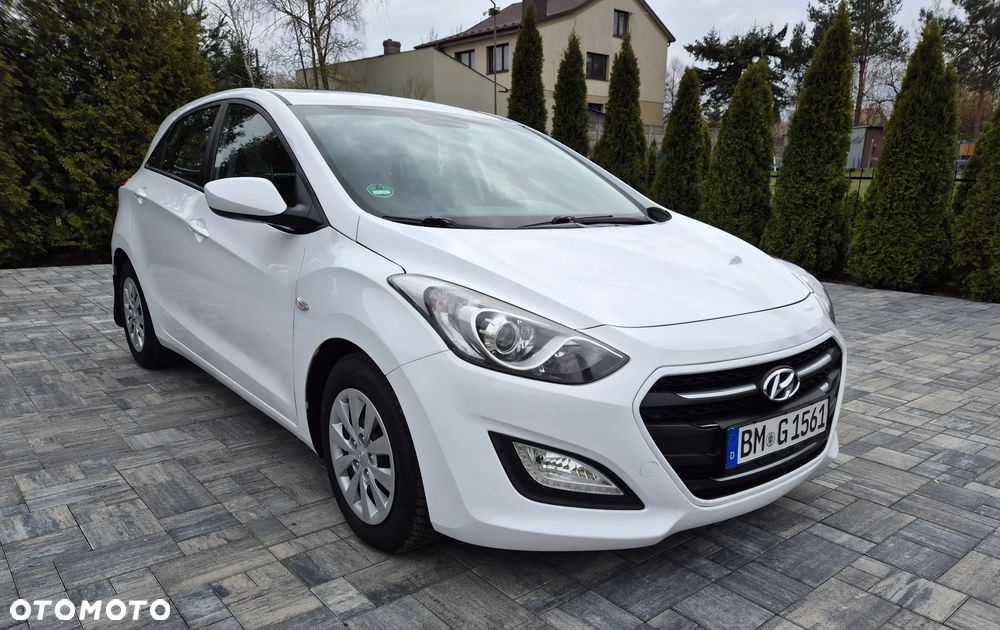 Hyundai i30 blue 1.6 CRDi Classic - 3