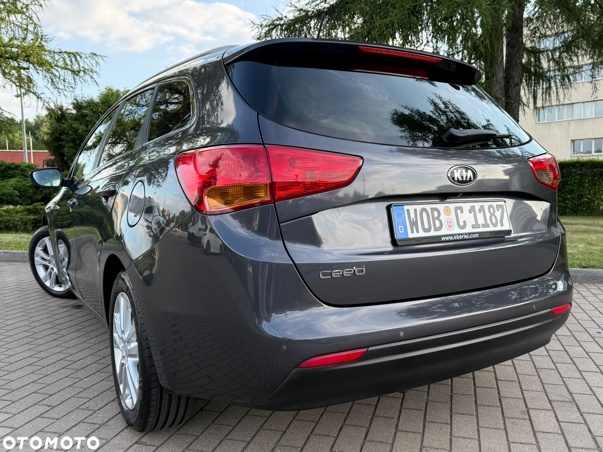 Kia Ceed 1.6 GDI Dream-Team Edition - 4