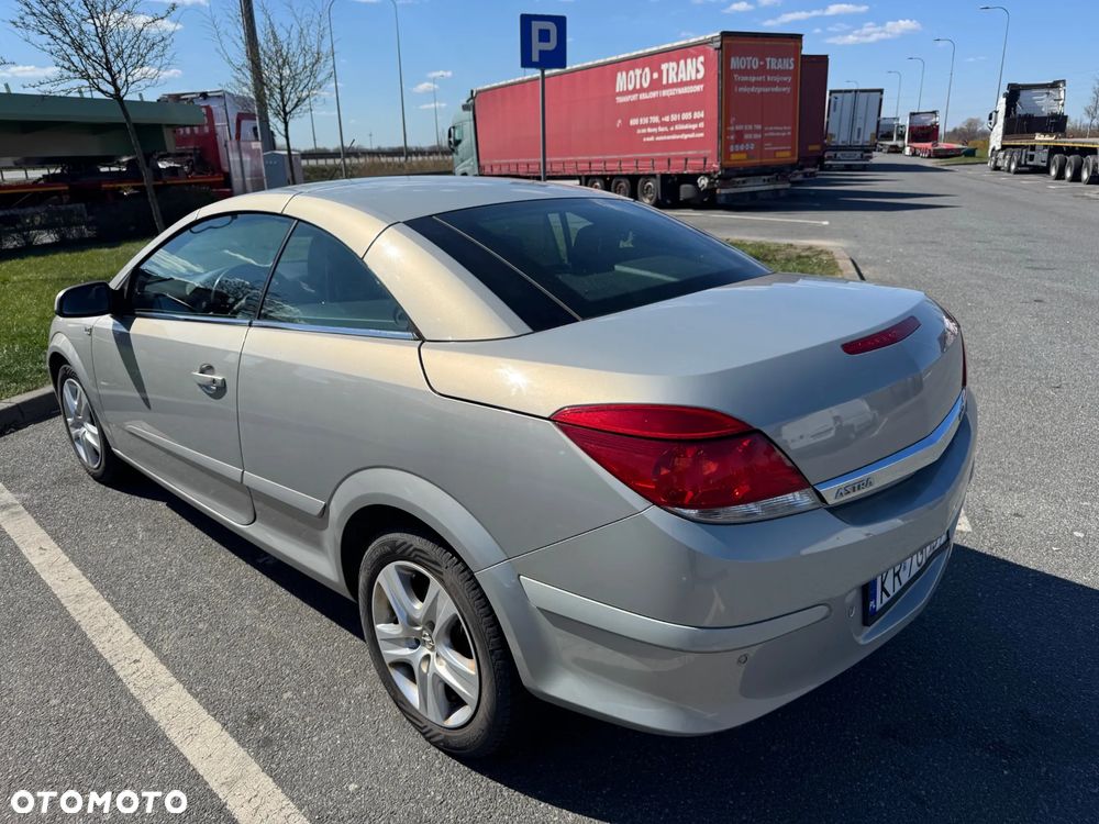 Opel Astra 1.9 CDTI Edition - 11