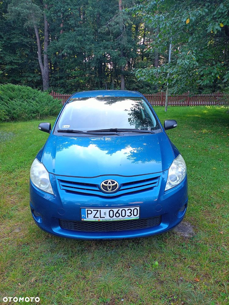 Toyota Auris - 1