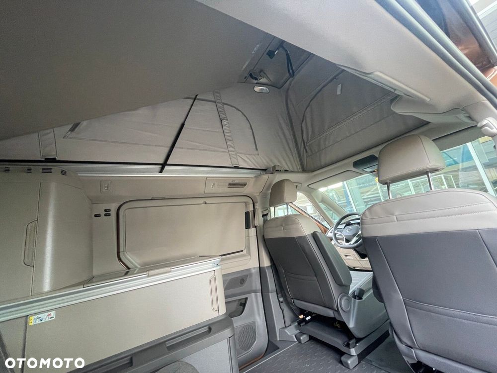 Volkswagen california Nowa California Coast silnik: 2,0 l TDI SCR 150 KM / skrzynia biegów: 7-biegowa DSG rozstaw osi: 3124 mm - 26