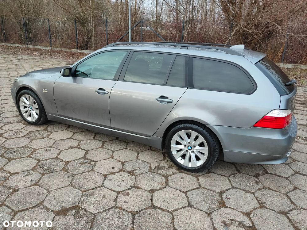 BMW Seria 5 530i xDrive - 17