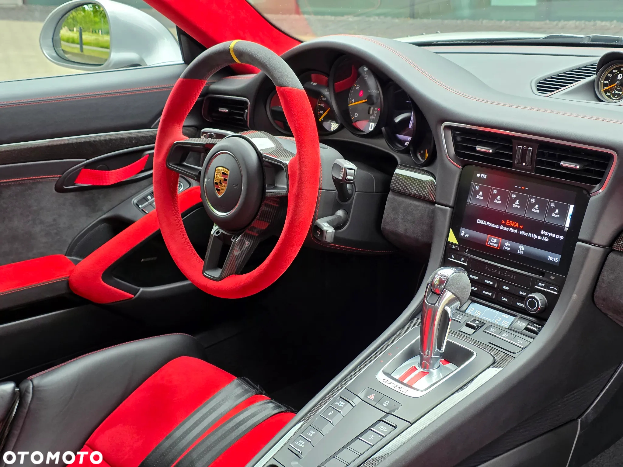 Porsche 911 GT2 RS - 22