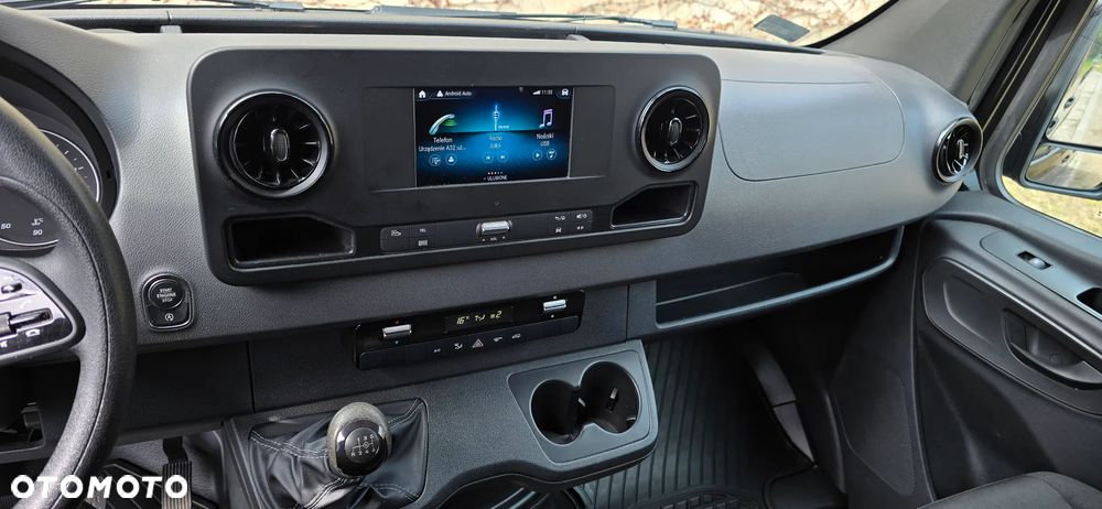 Mercedes-Benz Sprinter - 17