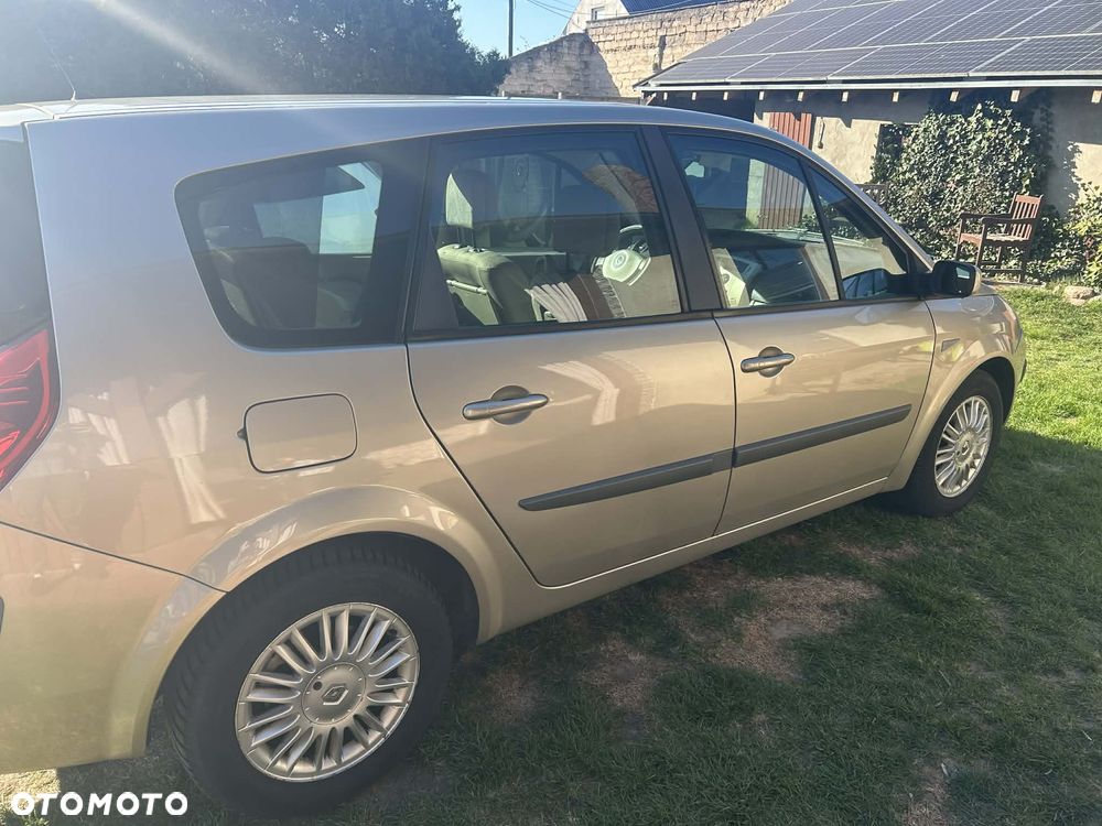 Renault Grand Scenic Gr 1.9 dCi Alize - 4