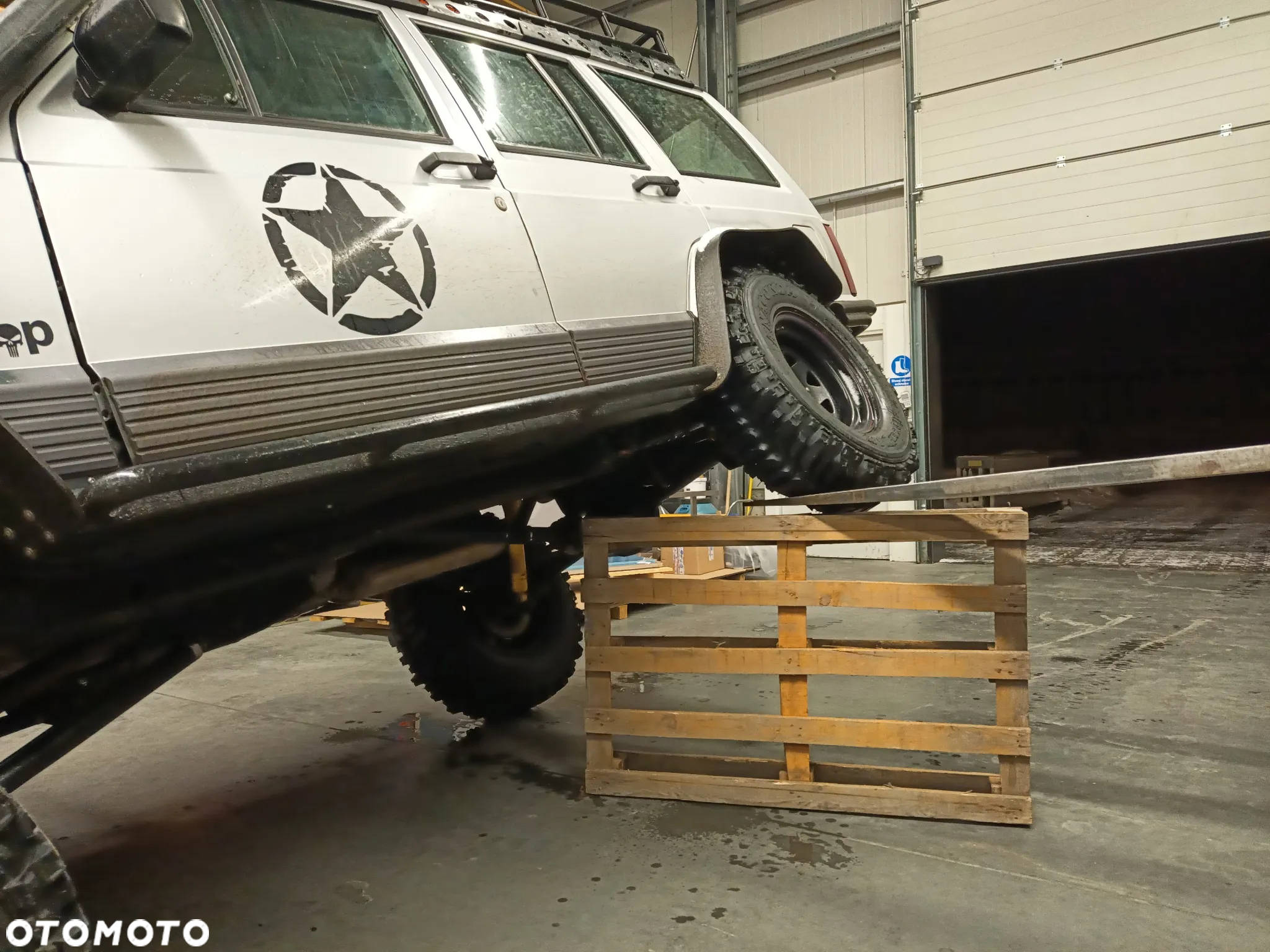 Jeep Cherokee 4.0 - 5