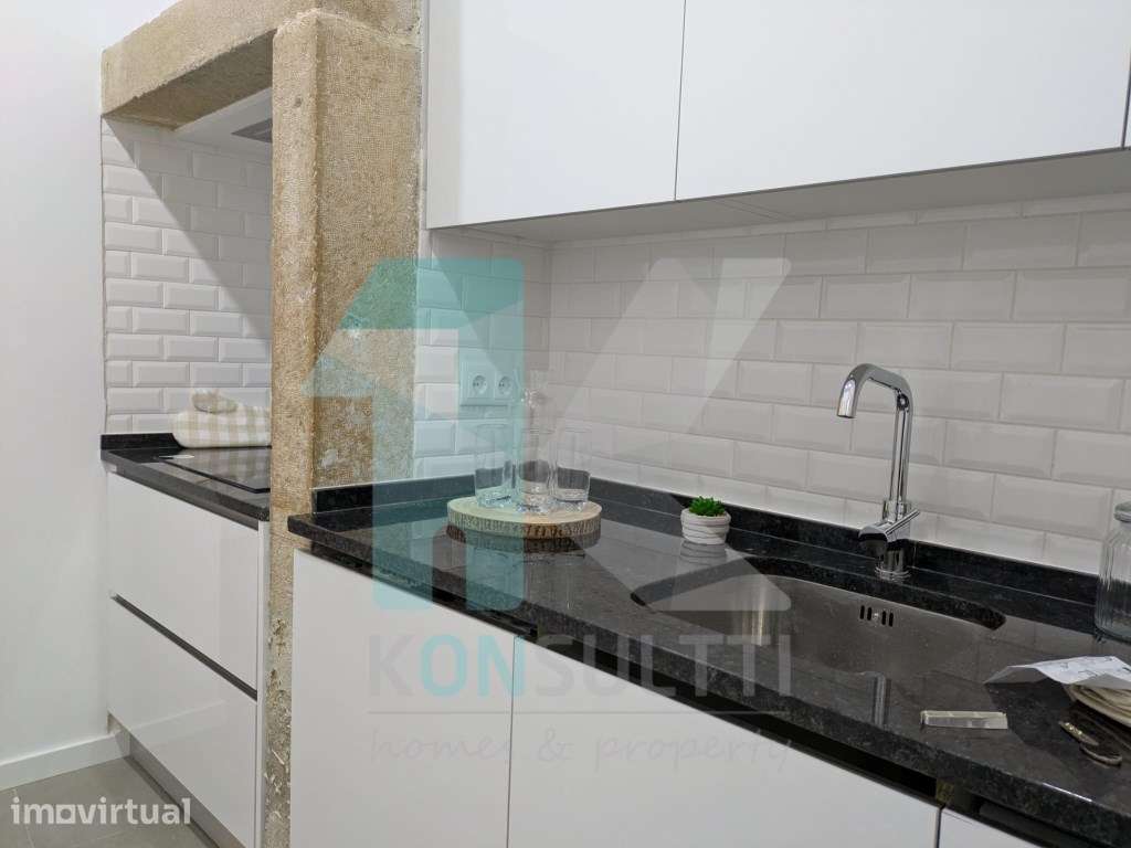 Apartamento T3 totalmente renovado junto à Graça - Grande imagem: 3/26