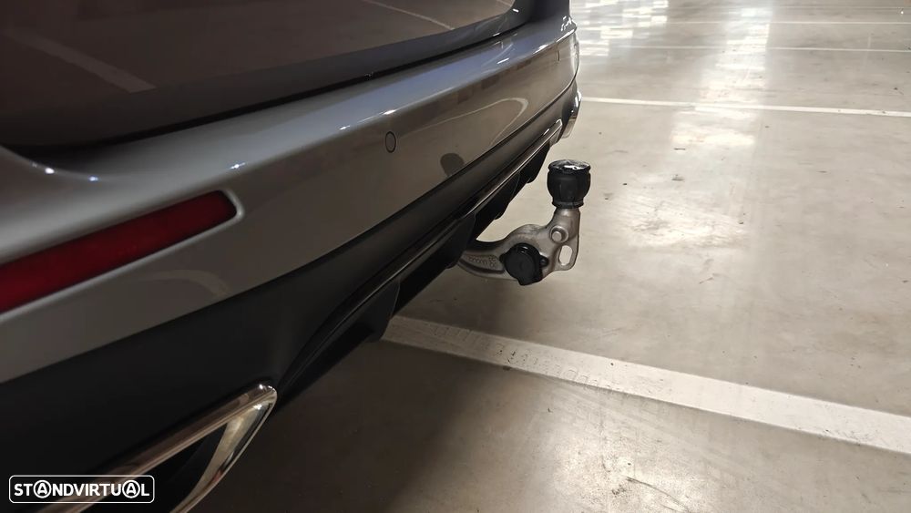 Mercedes-Benz E 300 Standard - 41