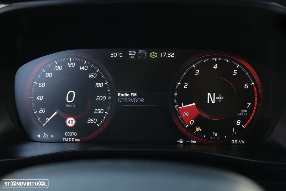 Volvo XC 40 1.5 T2 Essential - 40