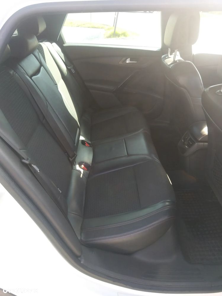 Peugeot 508 RXH 2.0 HDi HYbrid4 - 23