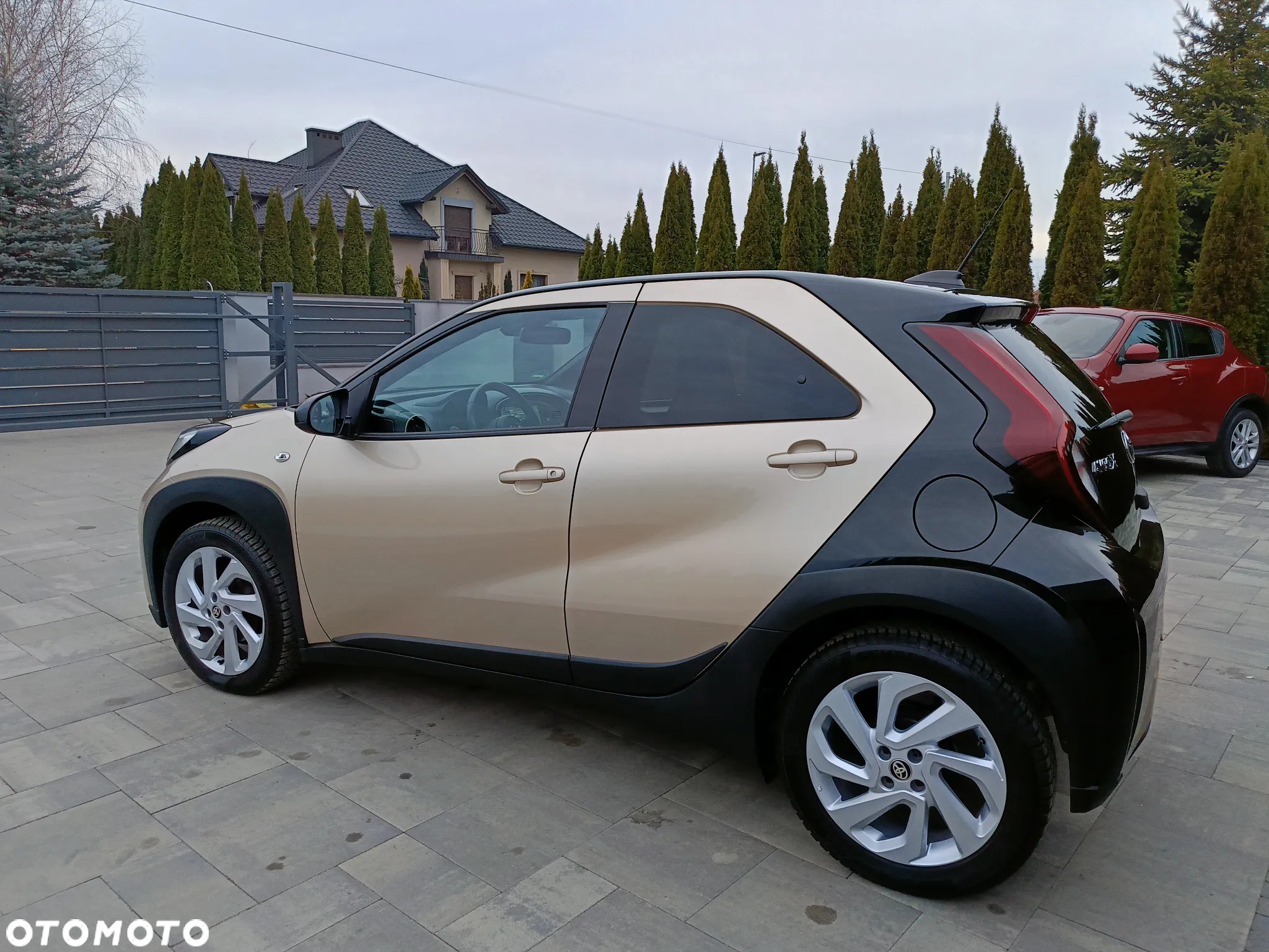 Toyota Aygo X 1.0 VVT-i Color Edition X-shift - 8