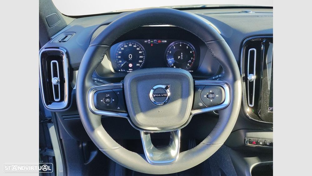 Volvo XC 40 1.5 T2 Plus Dark Auto - 11