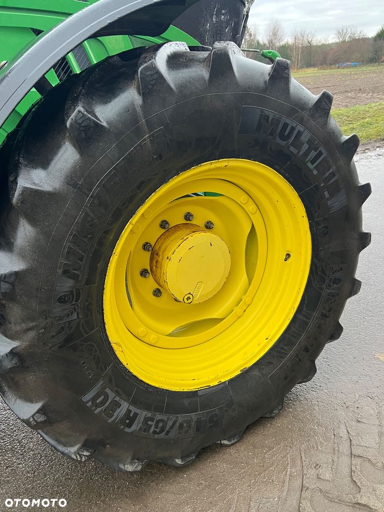 John Deere 6150R - 9