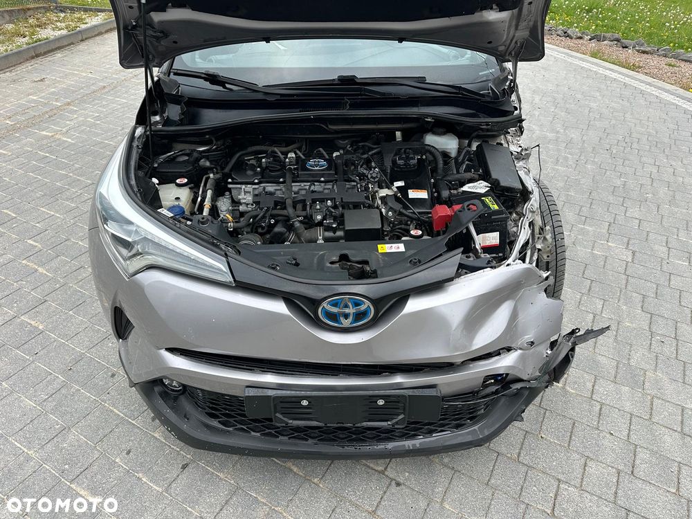 Toyota C-HR Lounge - 10