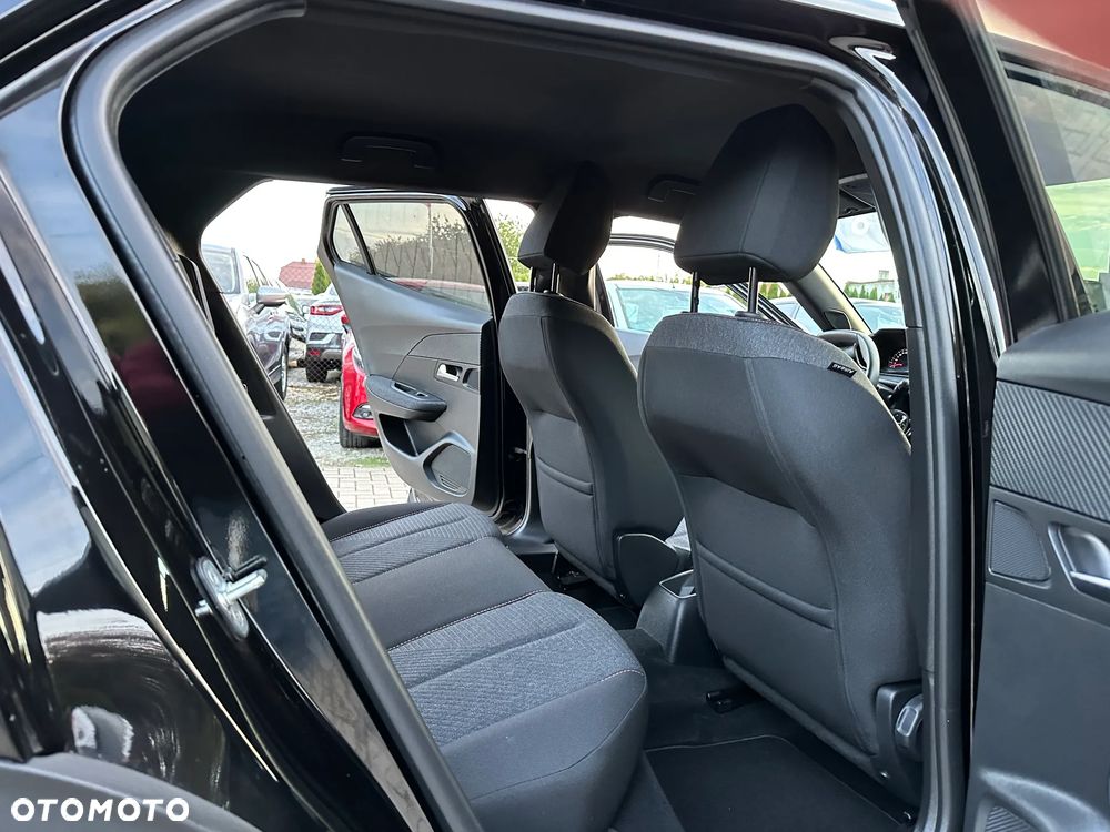 Peugeot 2008 - 23