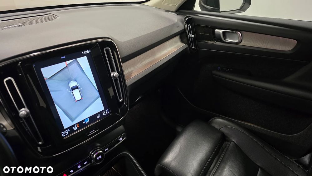 Volvo XC 40 D4 AWD Inscription - 34