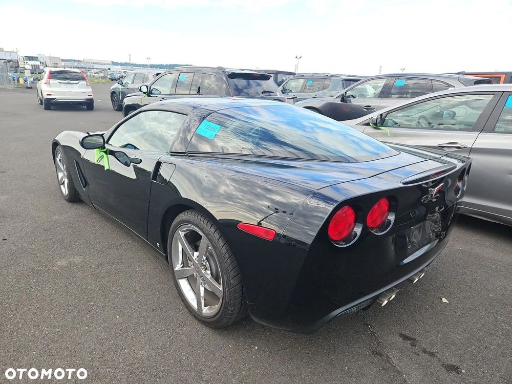 Chevrolet Corvette - 5