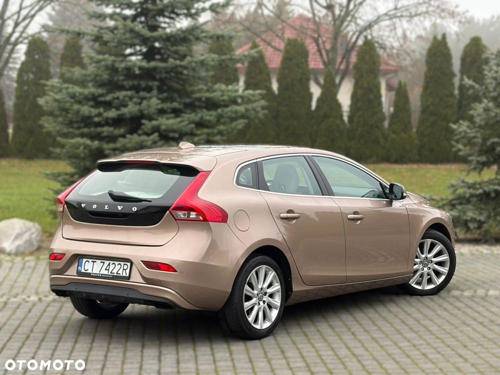 Volvo V40 D2 Summum - 9