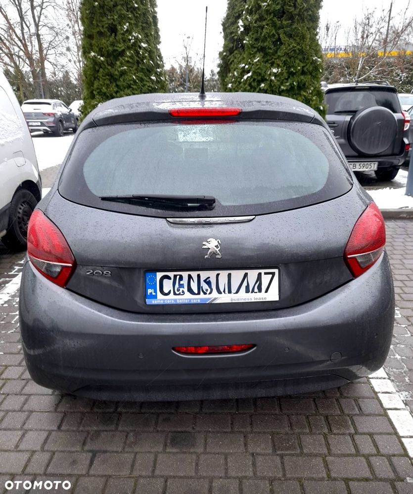 Peugeot 208 - 1