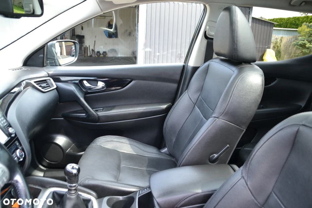 Nissan Qashqai 1.6 DIG-T 360 - 24