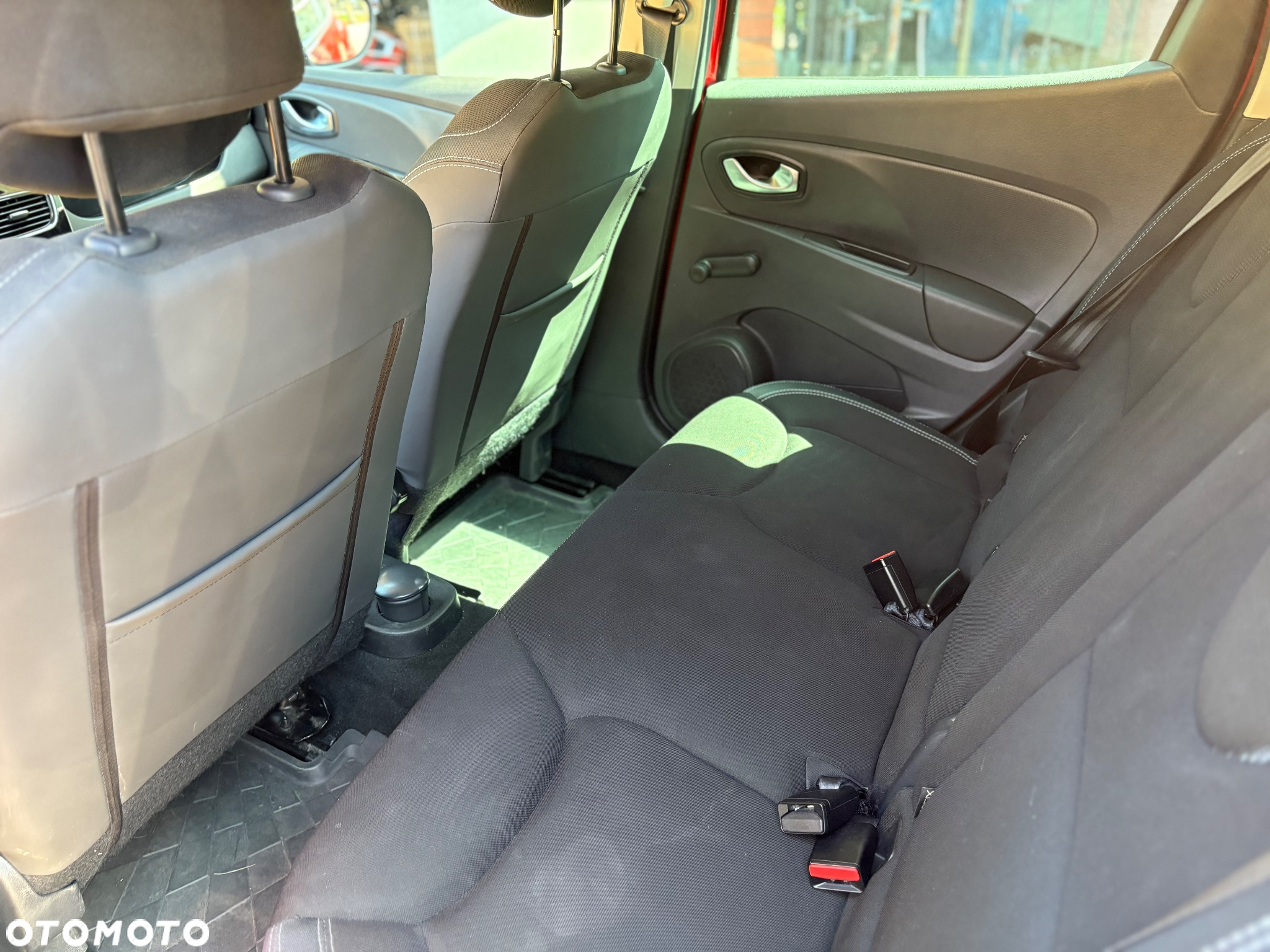 Renault Clio - 10
