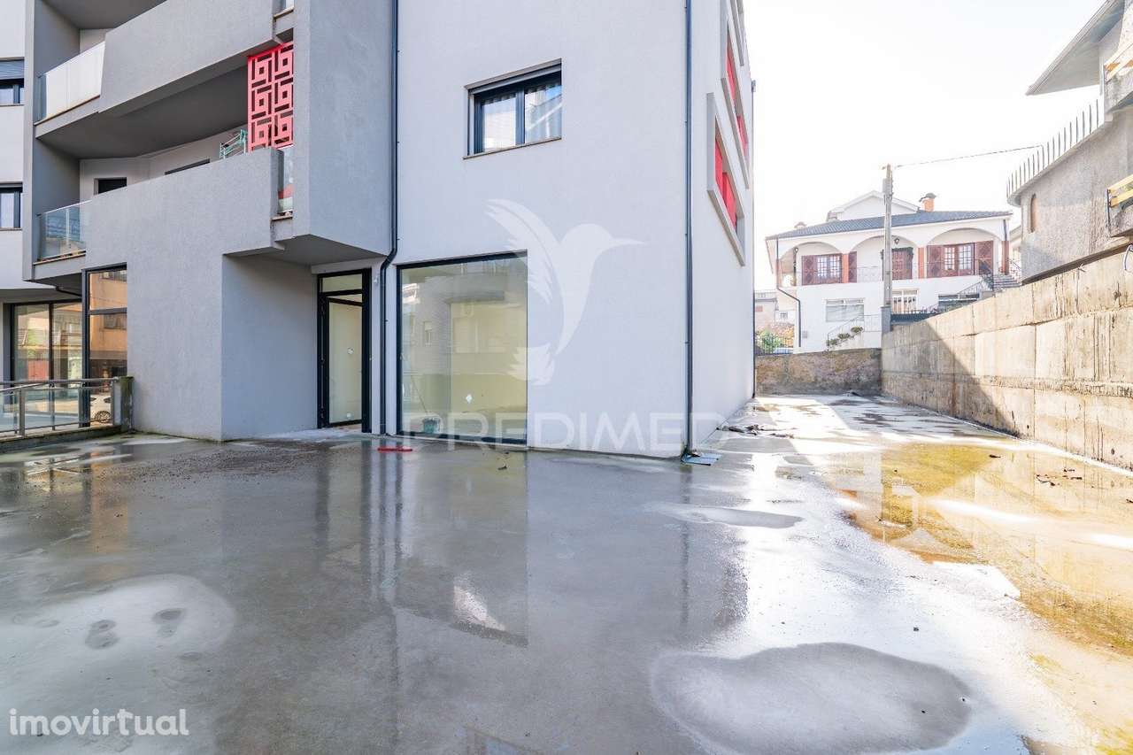 Loja para comercio e serviços com 116 M2 centro da vila, Arco de Ba... - Grande imagem: 3/15