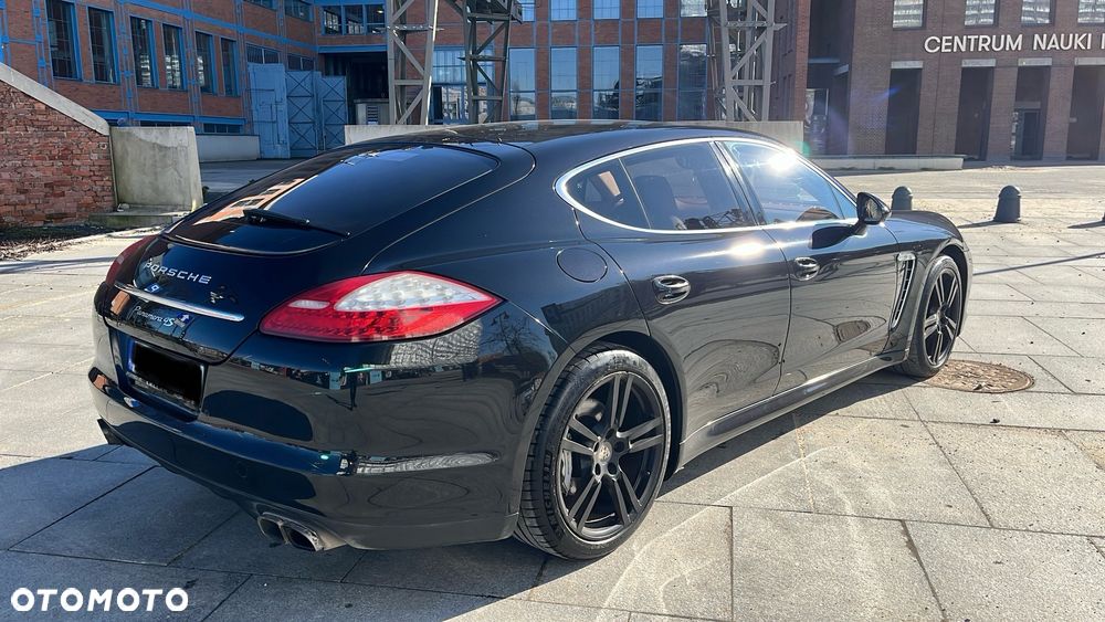Porsche Panamera 4S PDK - 5
