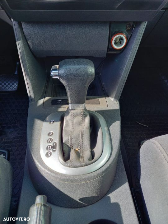 Dezmembrari Volkswagen touran 1.9 TDi DSG - 7