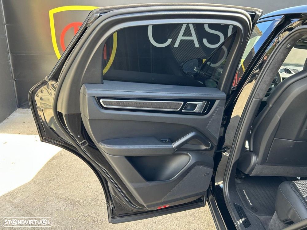 Porsche Cayenne GTS - 29