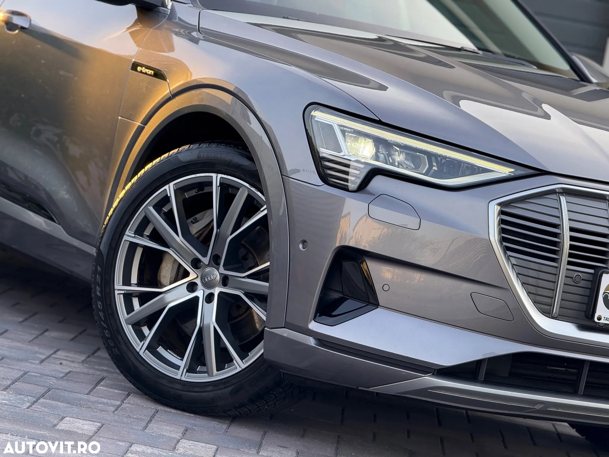 Audi e-tron 50 quattro advanced - 9