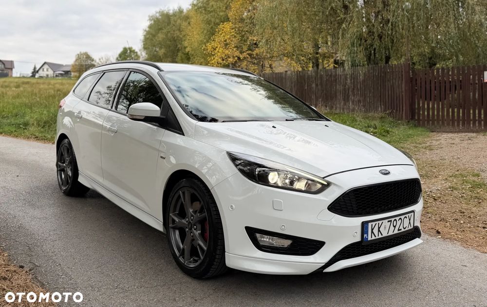Ford Focus 1.5 EcoBoost ST-Line - 4