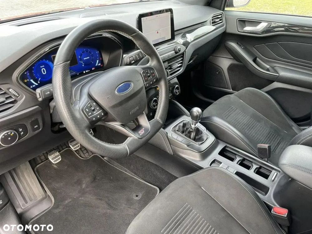 Ford Focus 2.3 EcoBoost ST X - 27