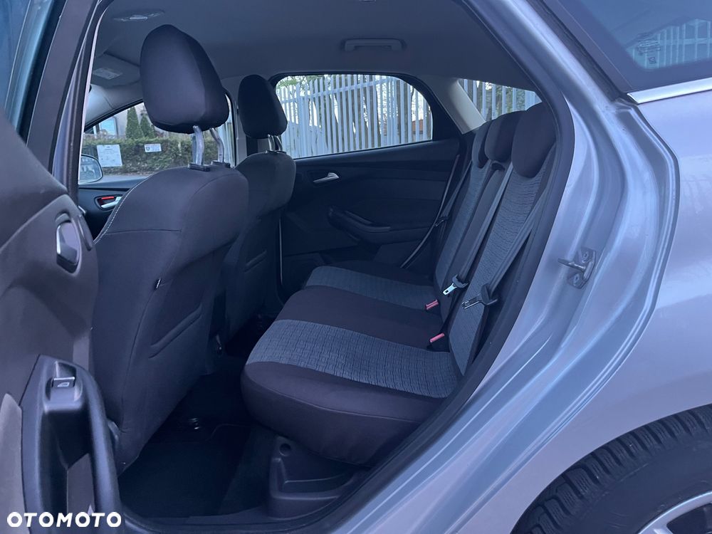 Ford Focus 1.6 EcoBoost Titanium - 24