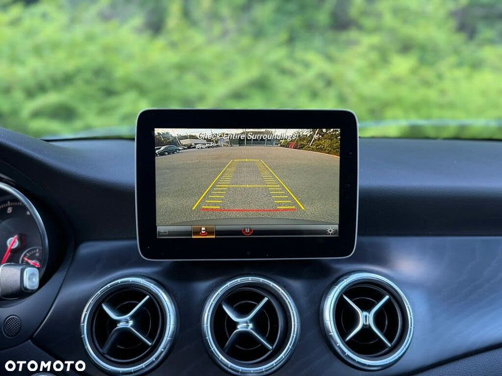Mercedes-Benz CLA 220 7G-DCT Edition 1 - 14