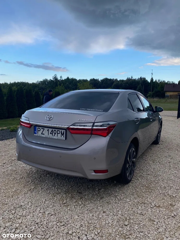 Toyota Corolla 1.6 Premium - 3