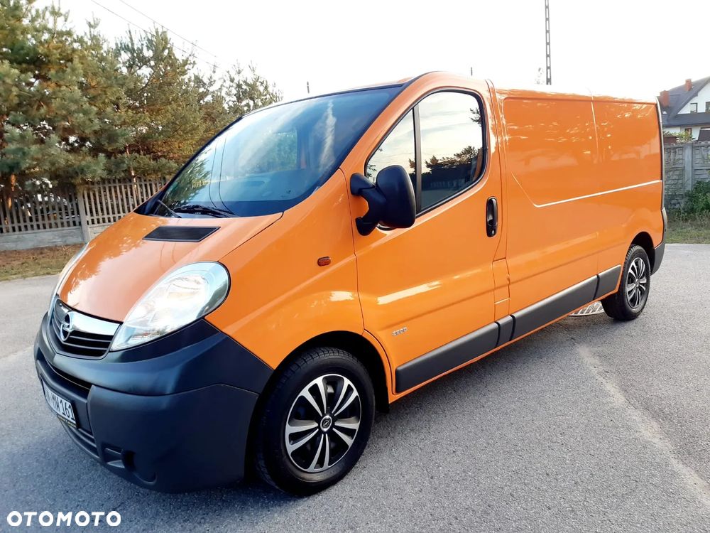 Opel Vivaro - 1