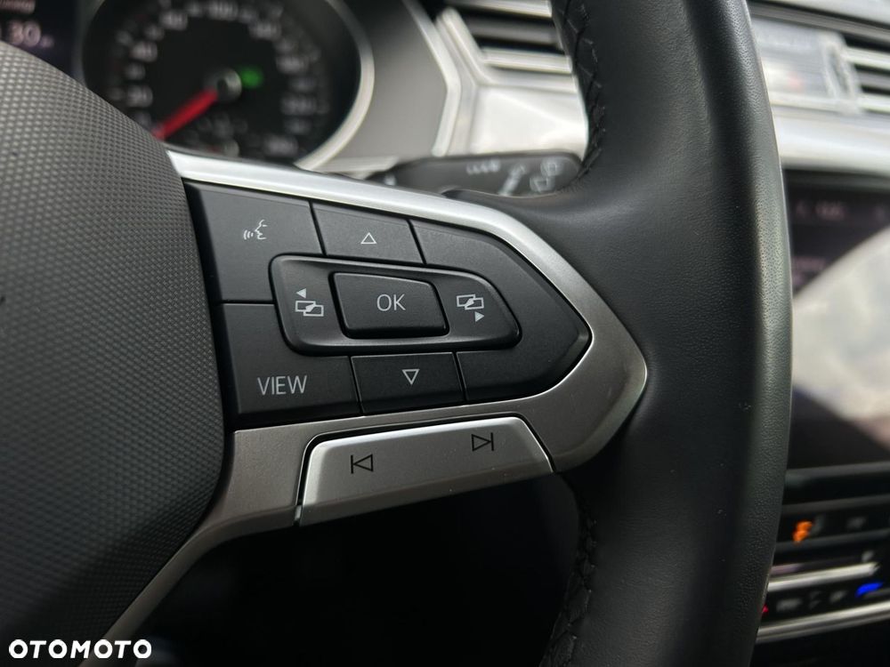 Volkswagen Passat - 27