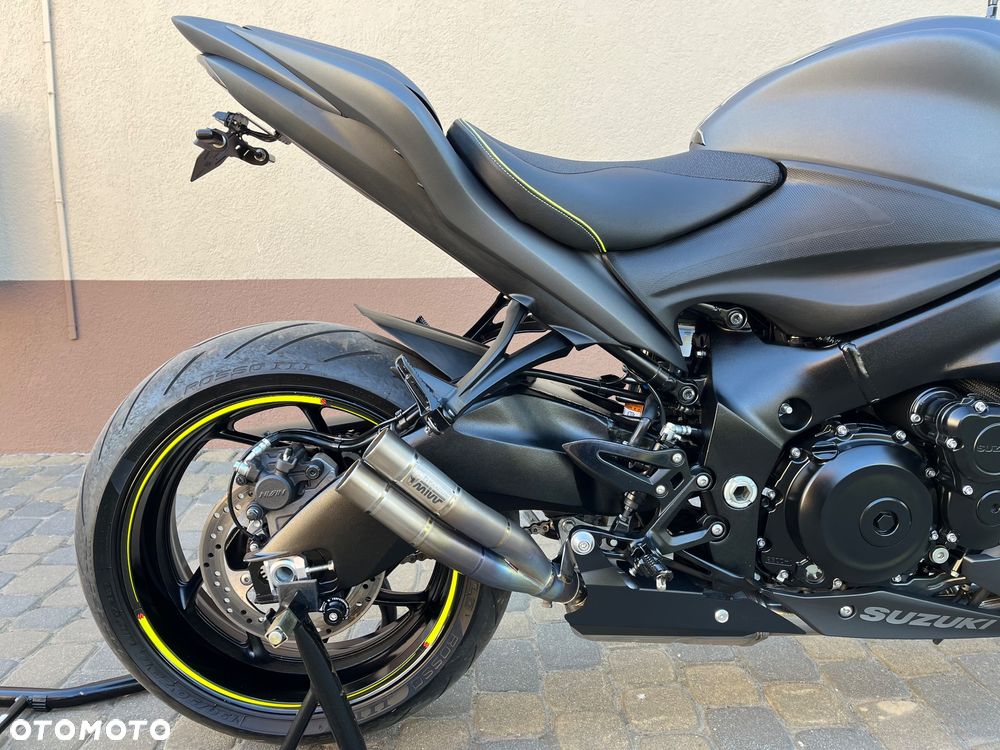 Suzuki GSX - 10