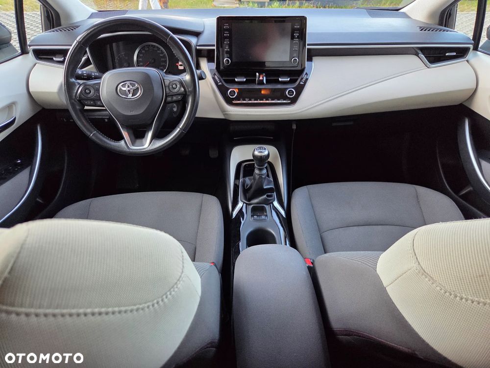 Toyota Corolla 1.6 Comfort - 19